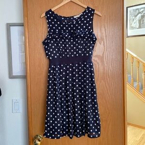 Women’s cute dress. Size Medium.